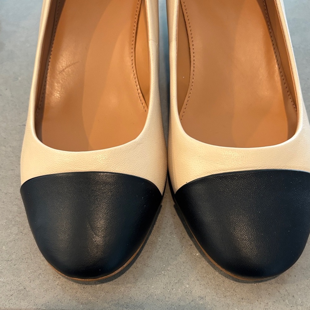 J. Crew Cream and Black block heel - Picture 4 of 7